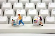 7483-shopping_online_-___Amy_Walters_-_Fotolia.com.jpg