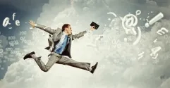 man_fly_sergeynivens_fotolia_ok.jpg